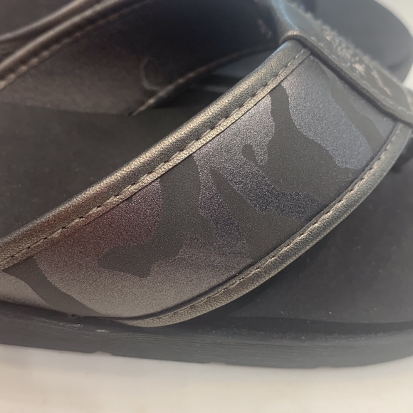 Yellow Box sandals - Picture 5 of 8